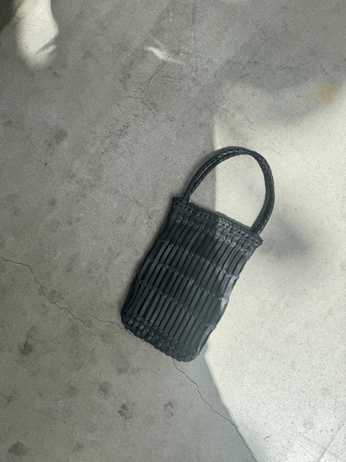 【BALI WERKSTATTE】Grid Phone Bag (Short Handle)