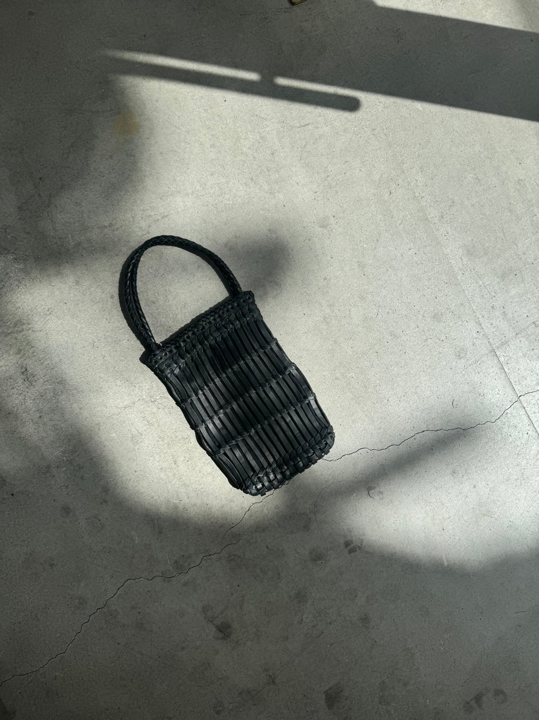 【BALI WERKSTATTE】Grid Phone Bag (Short Handle)
