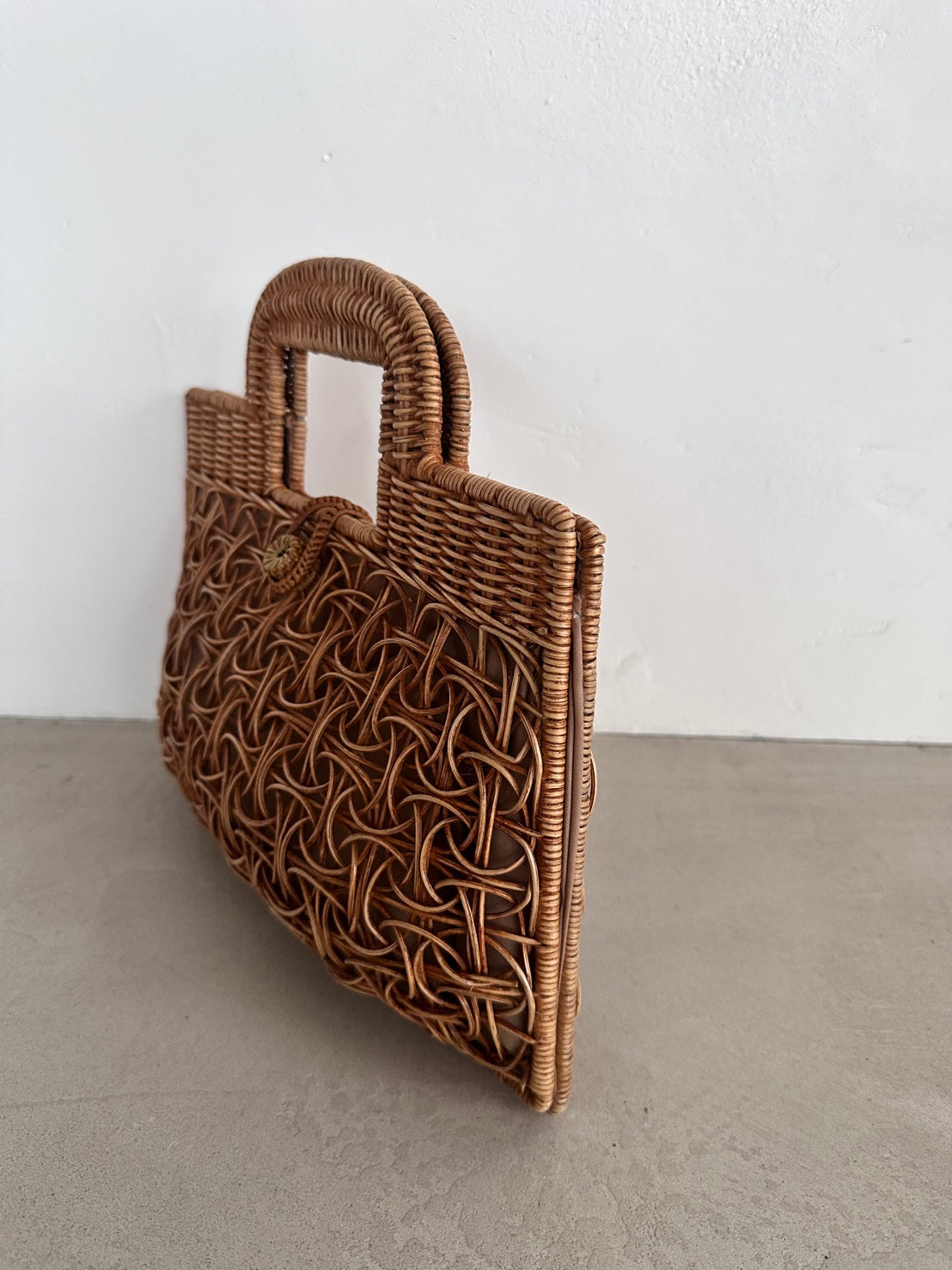 【BALI WERKSTATTE】Interwoven Basket Clutch