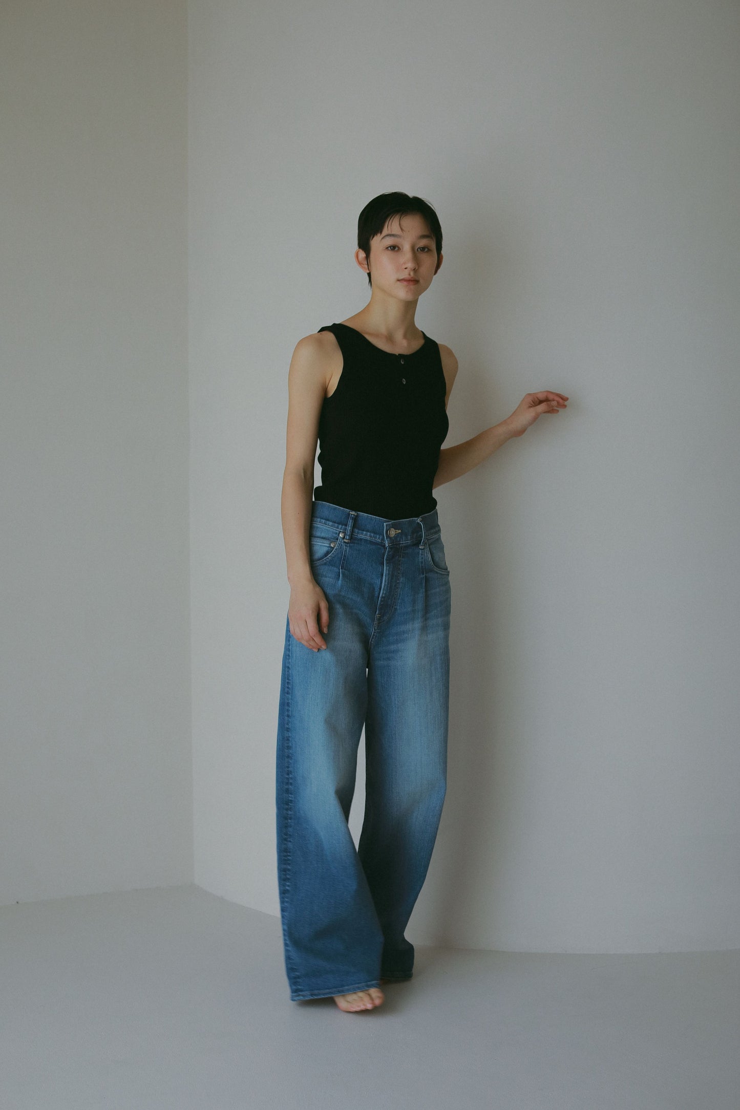 【SURT×CASA FLINE】カップ付ヘンリーネックトップス