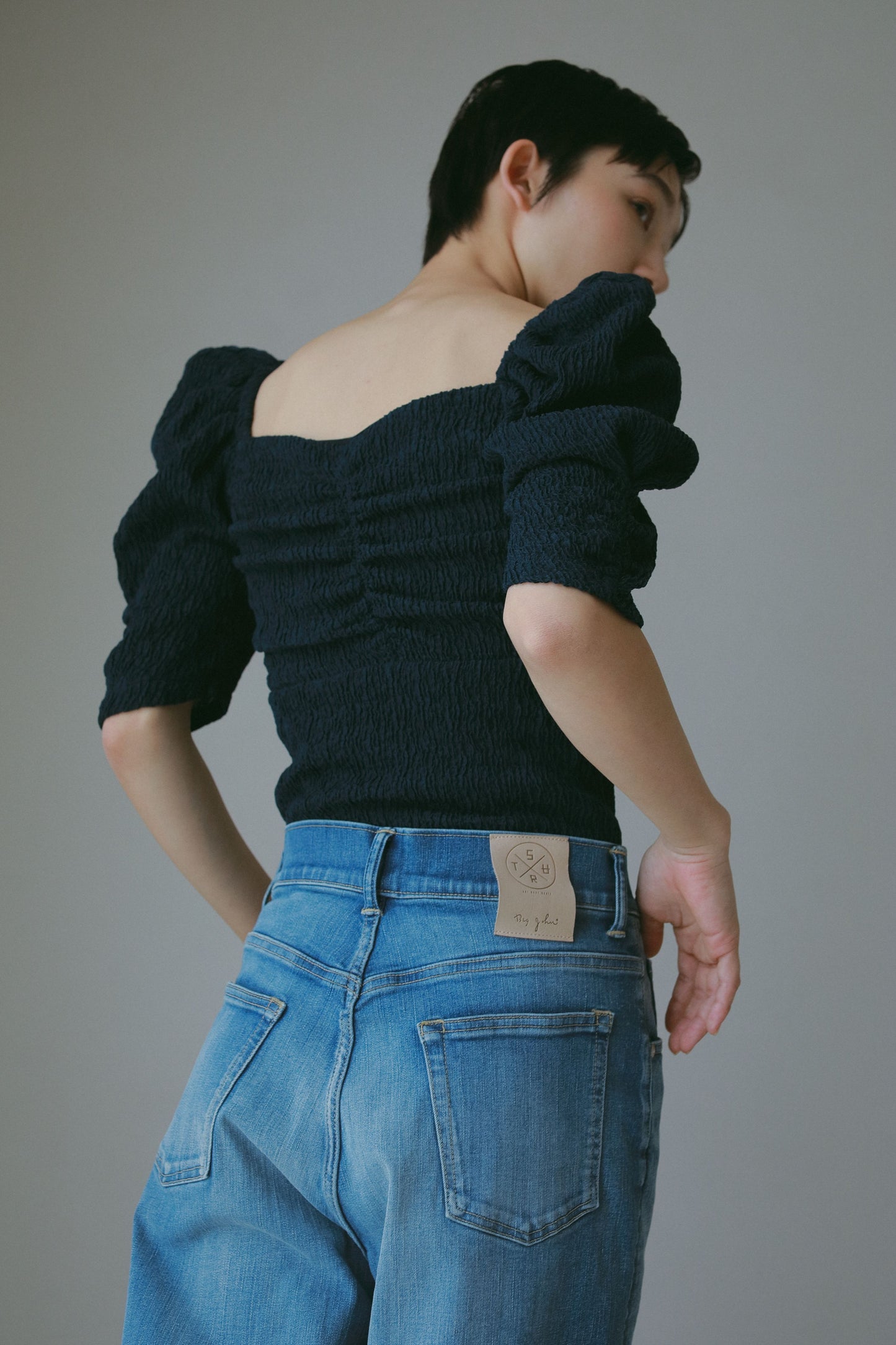 カップ付アップサイクルギャザートップス