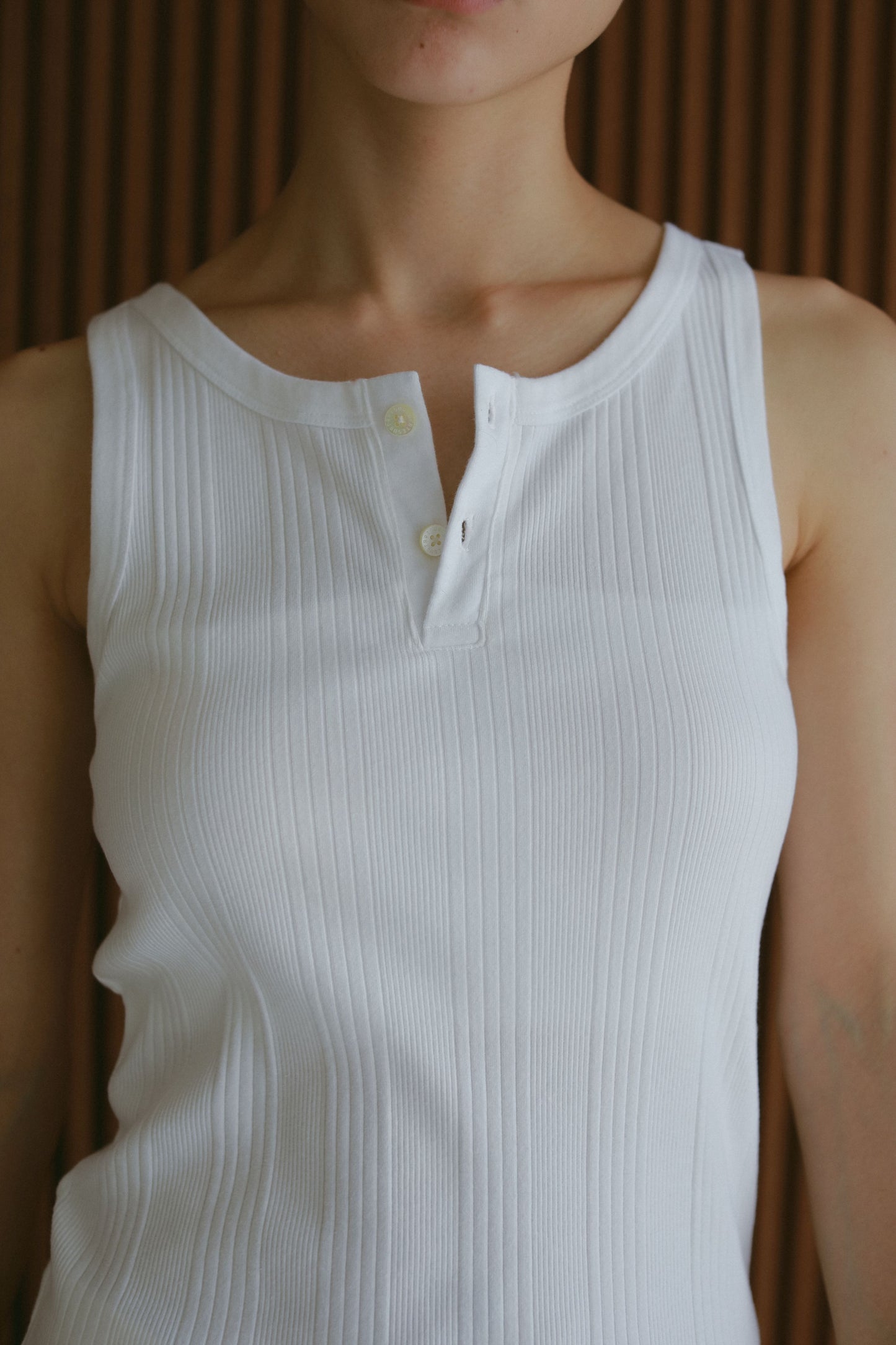 【SURT×CASA FLINE】カップ付ヘンリーネックトップス