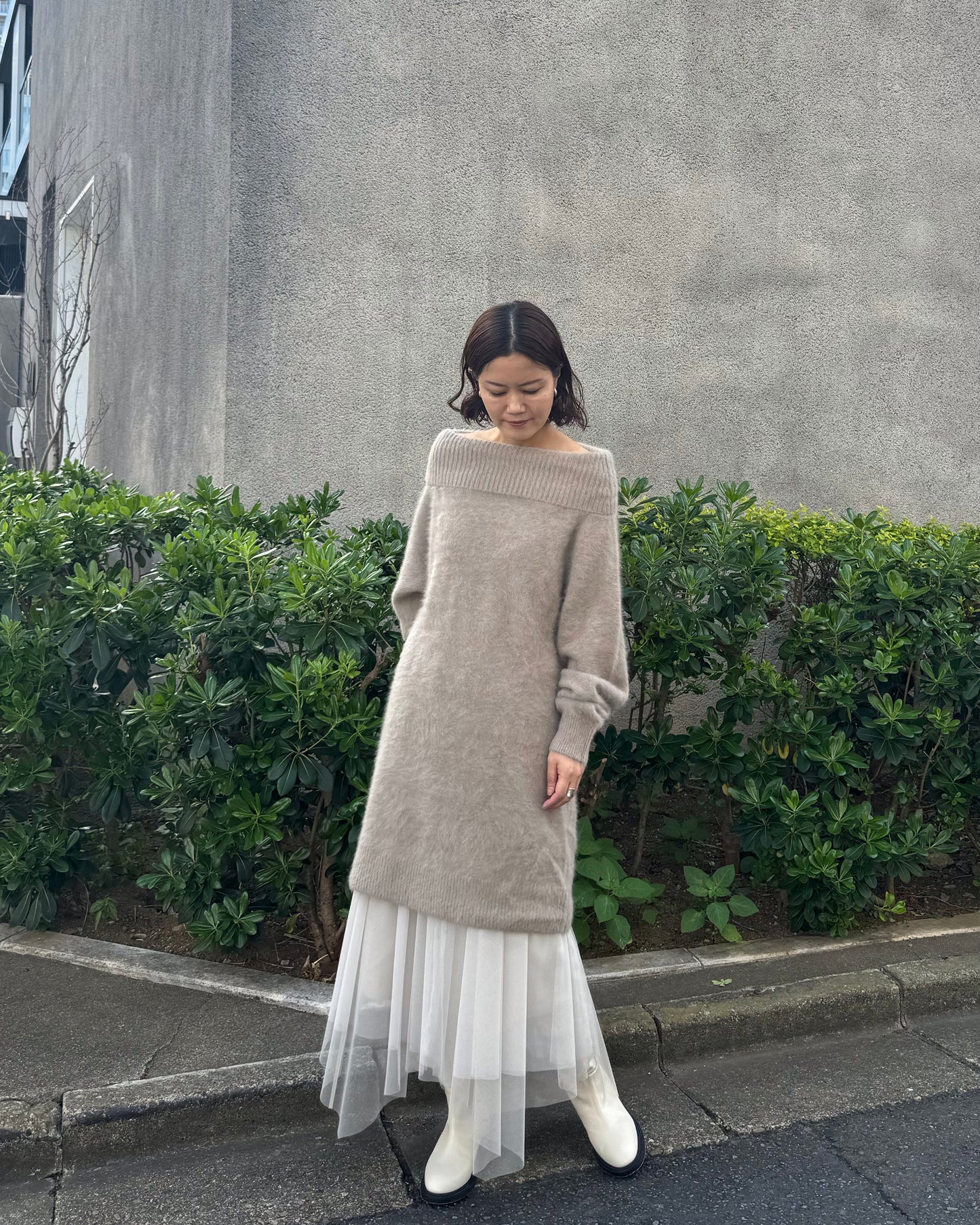 オフショルダーフォックスニットドレス