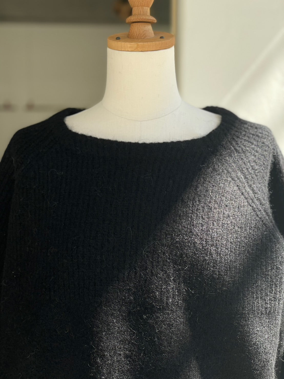 ラグランモヘアニットトップス