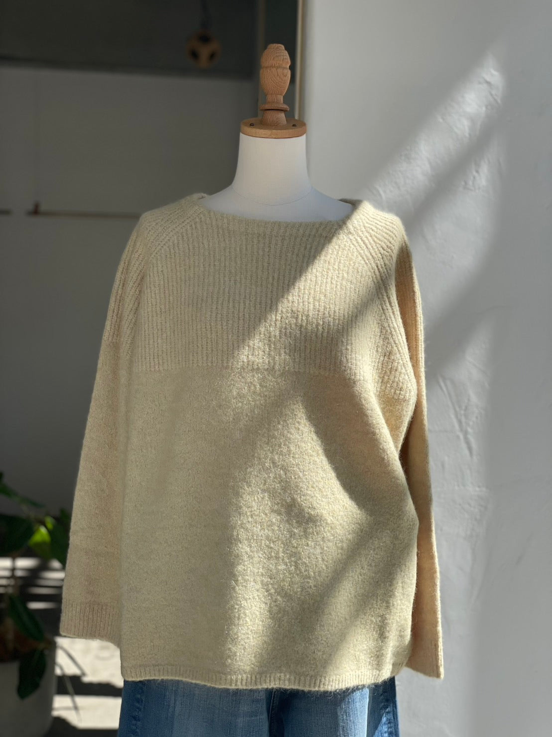 ラグランモヘアニットトップス