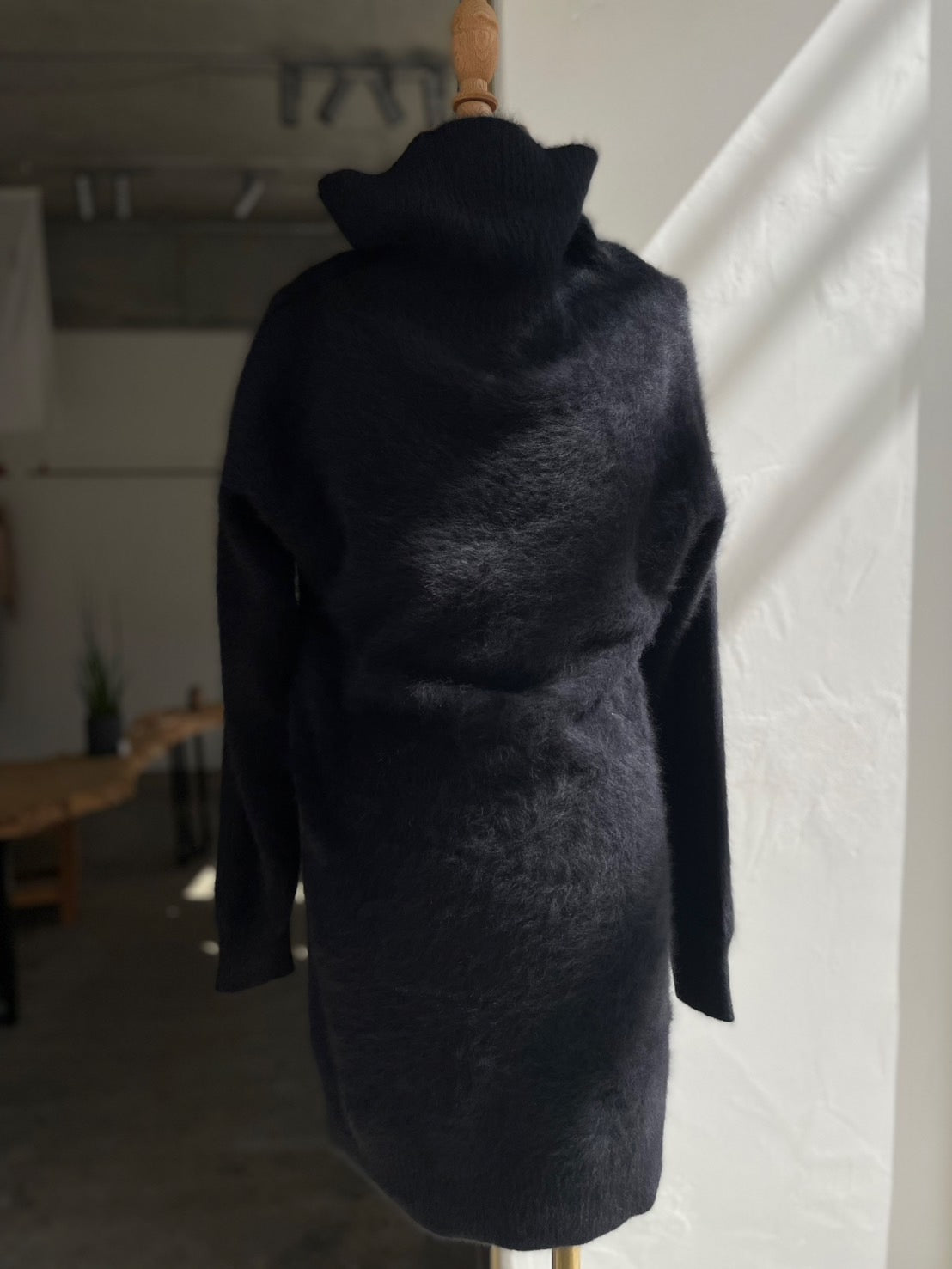 オフショルダーフォックスニットドレス