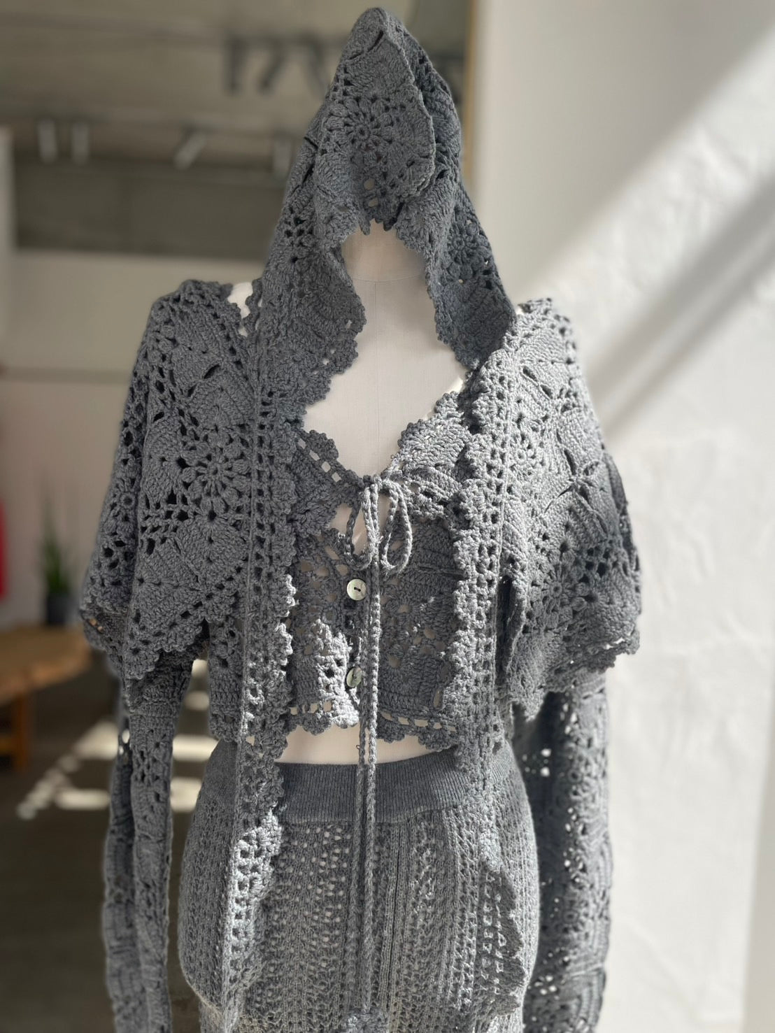 【OPEN SESAME CLUB】Cashmere blend fleur lace bonnet