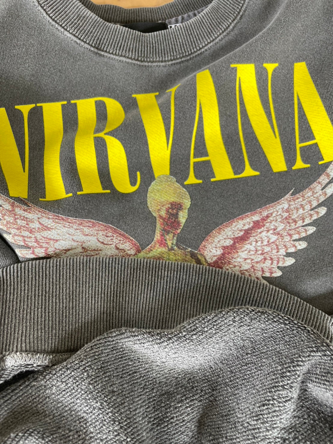 【NIRVANA】IN UTERO sweatshirt