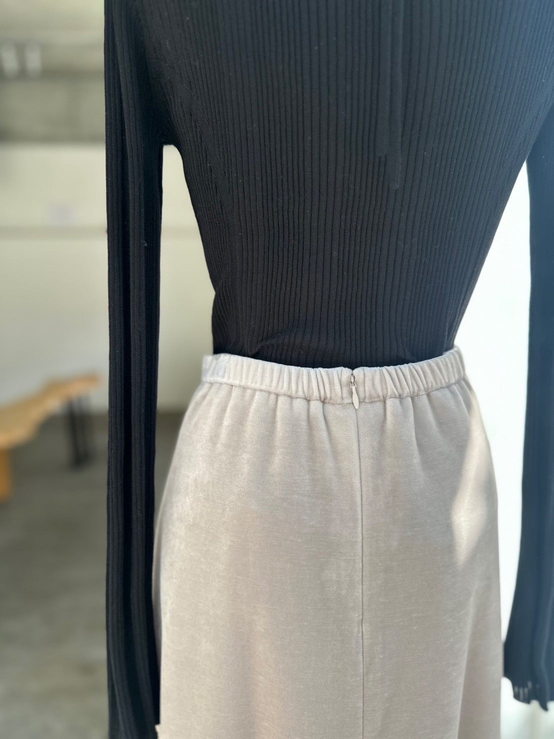 マキシ丈Iラインスカート