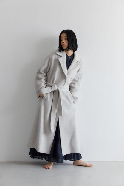 ワイドラペルロングコート