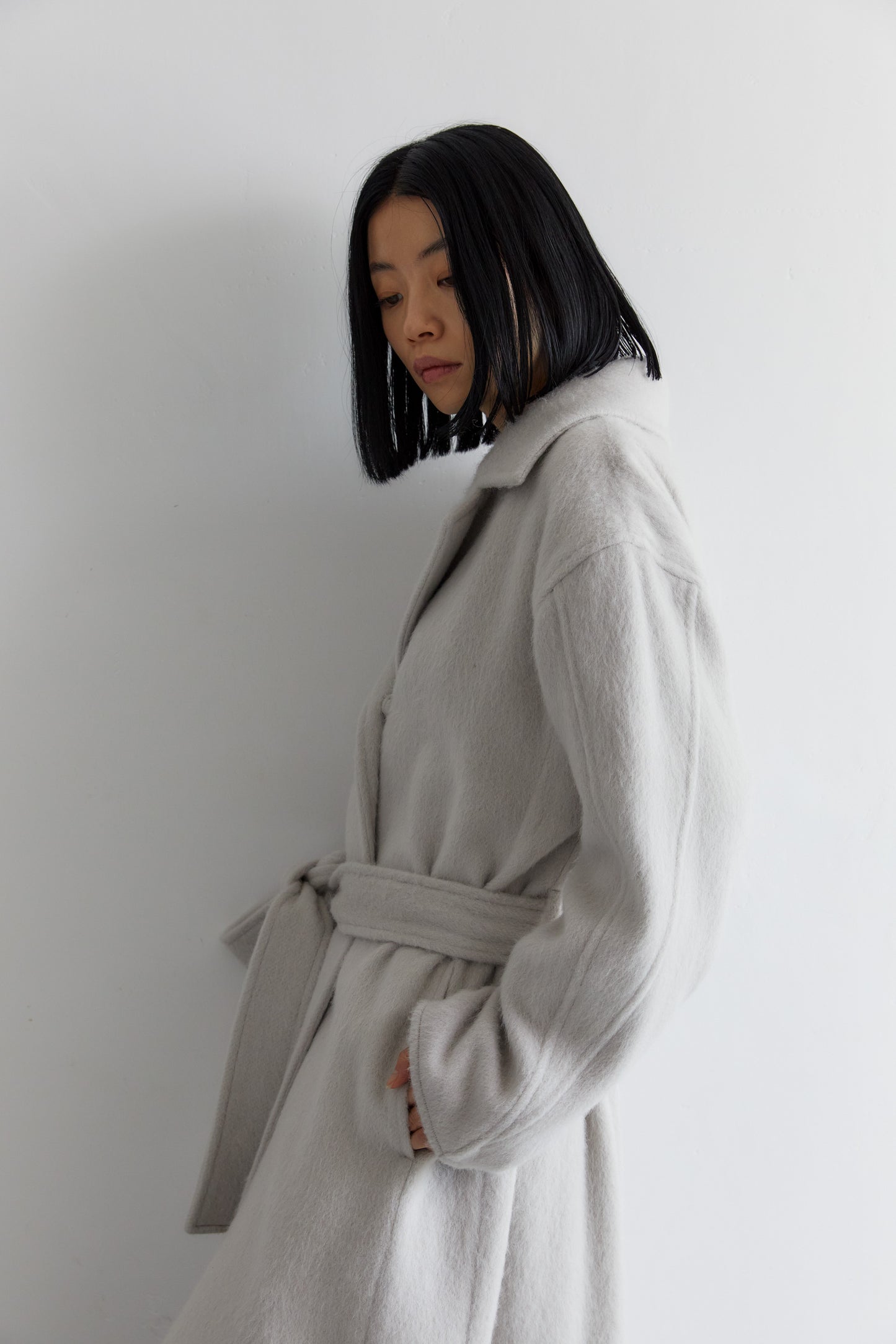 ワイドラペルロングコート