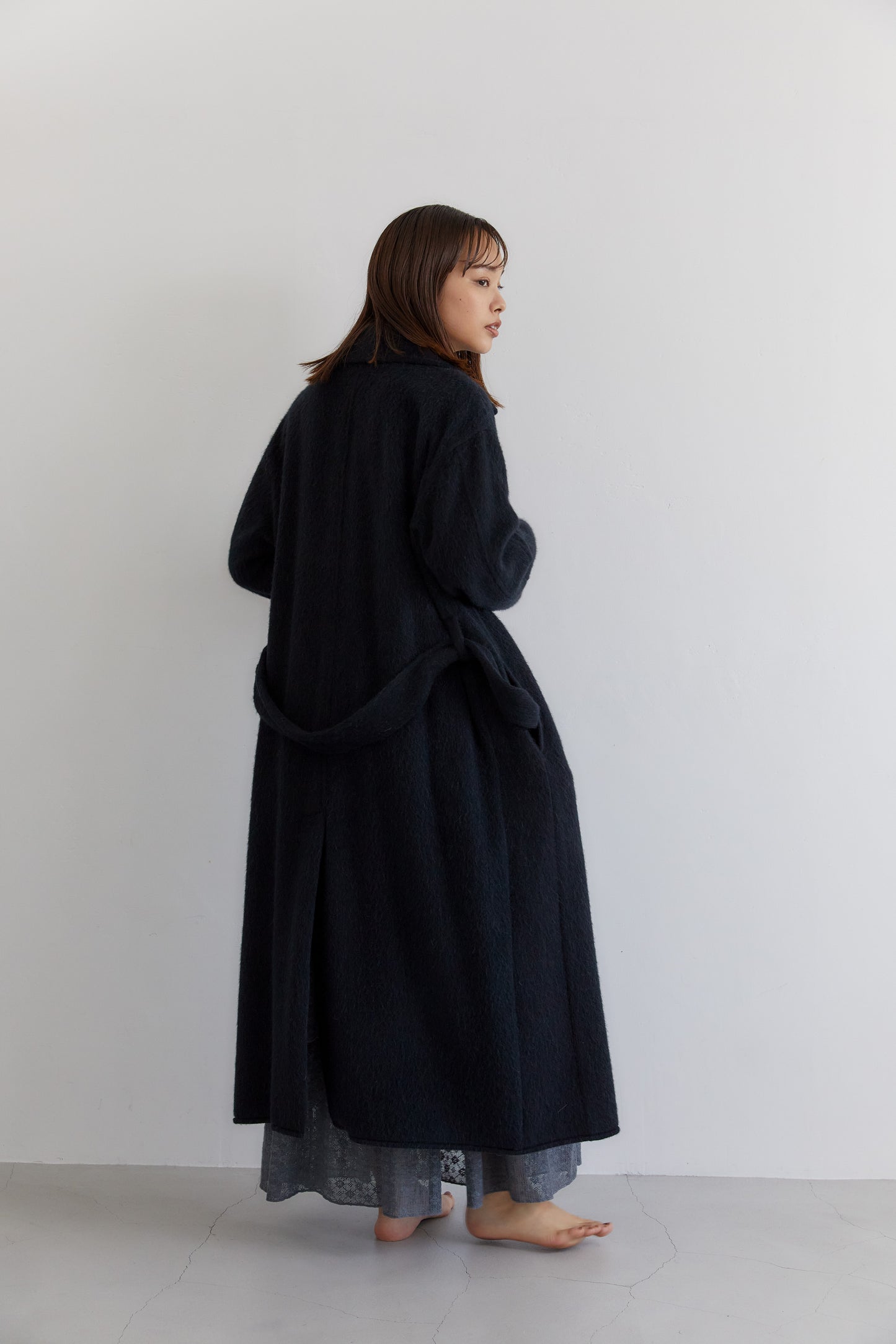 ワイドラペルロングコート