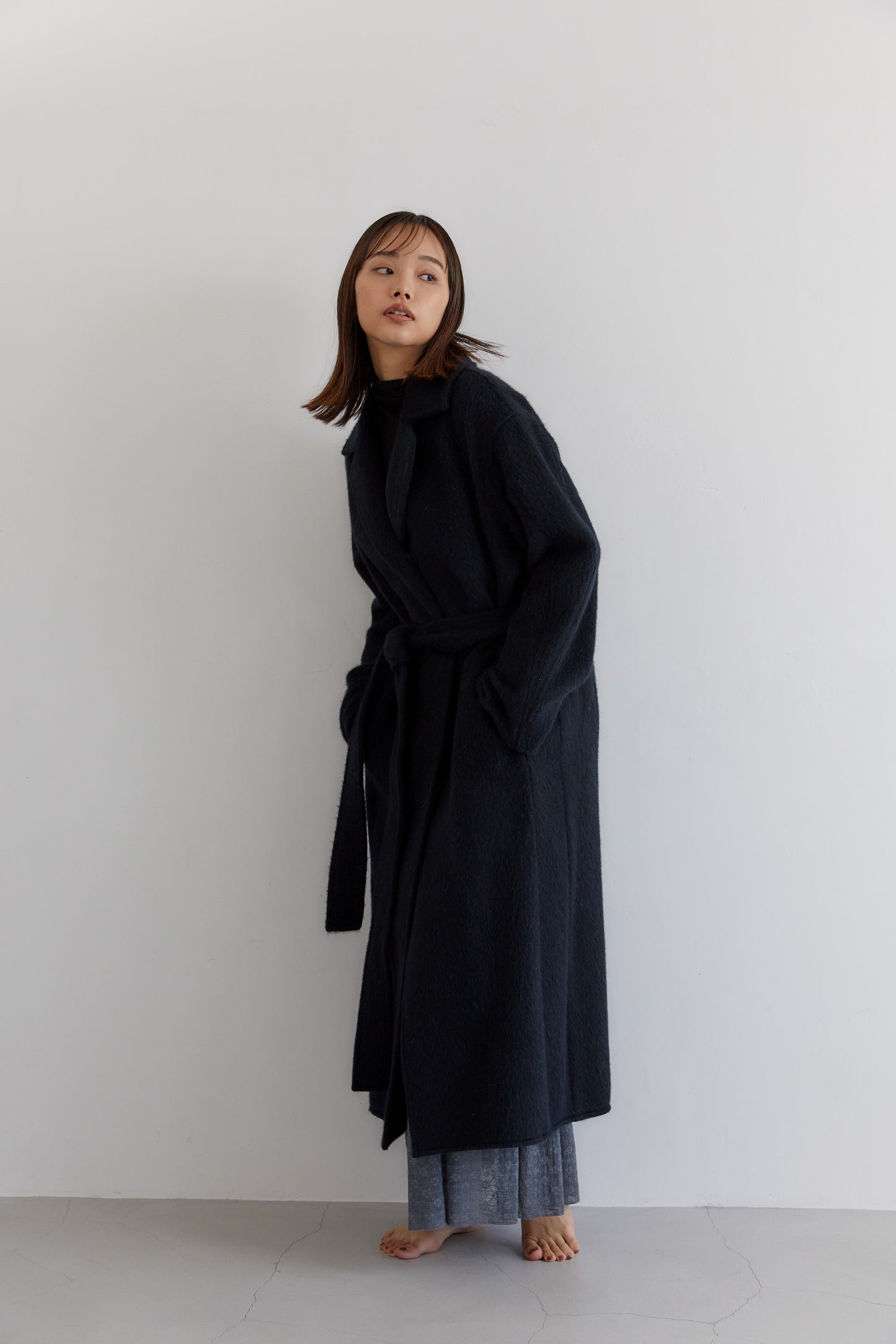 ワイドラペルロングコート