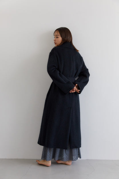 ワイドラペルロングコート