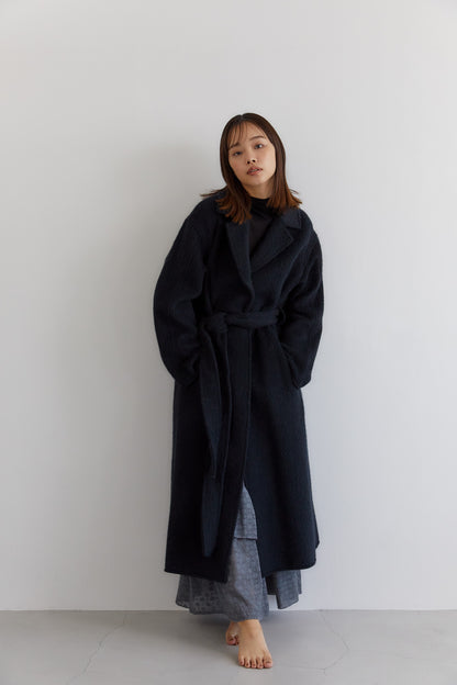 ワイドラペルロングコート