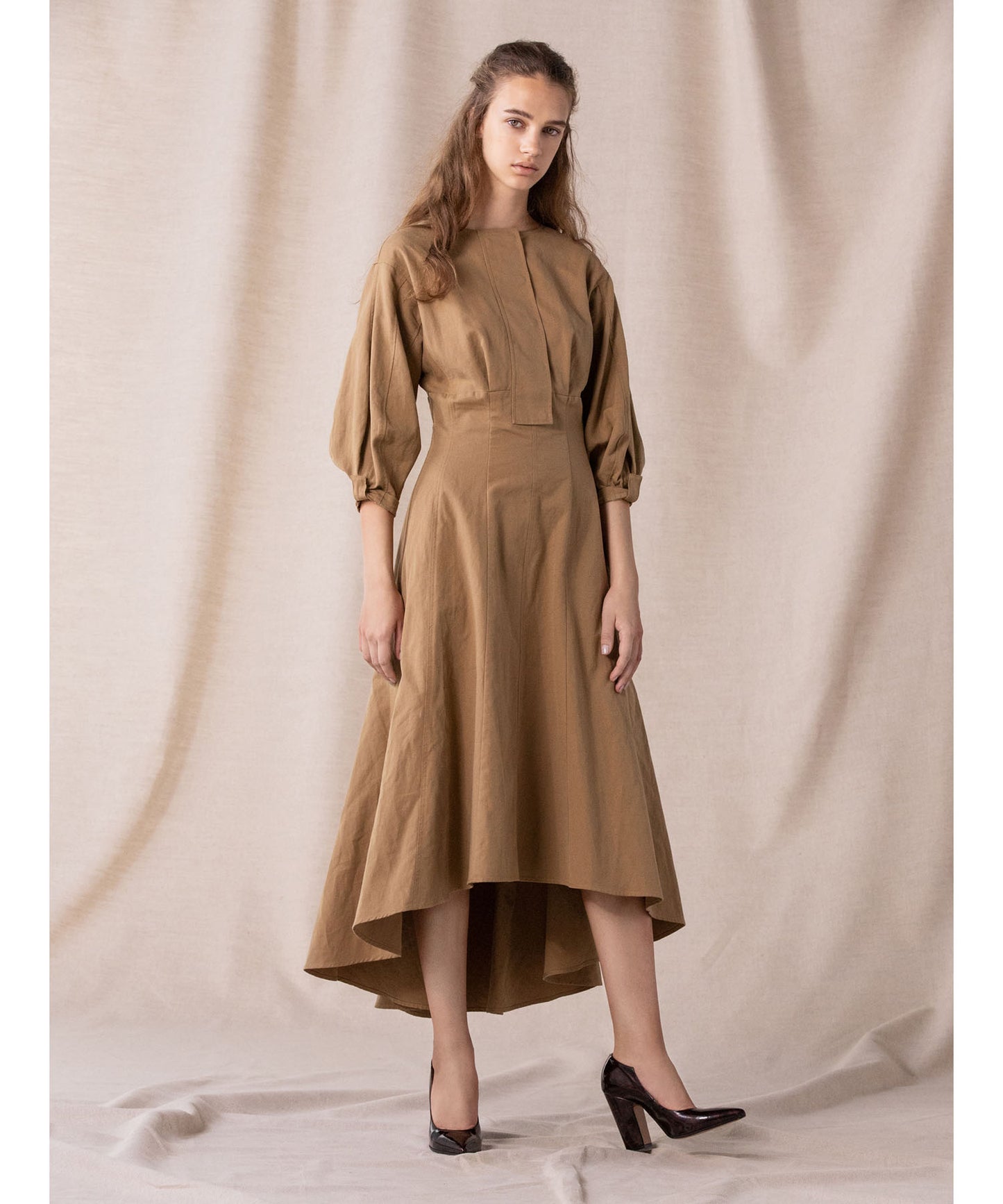 ボリューム袖ワンピース