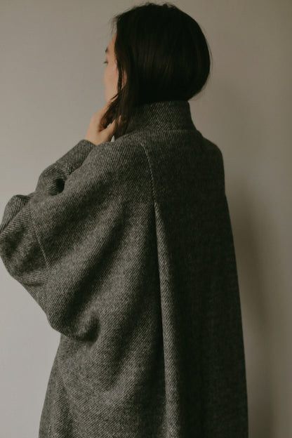 ハイネックポンチョコート